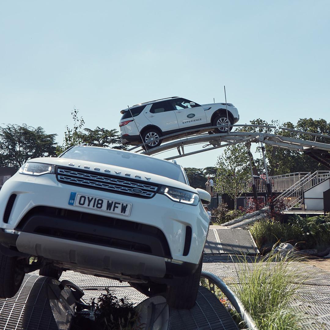 Range Rover tweet media