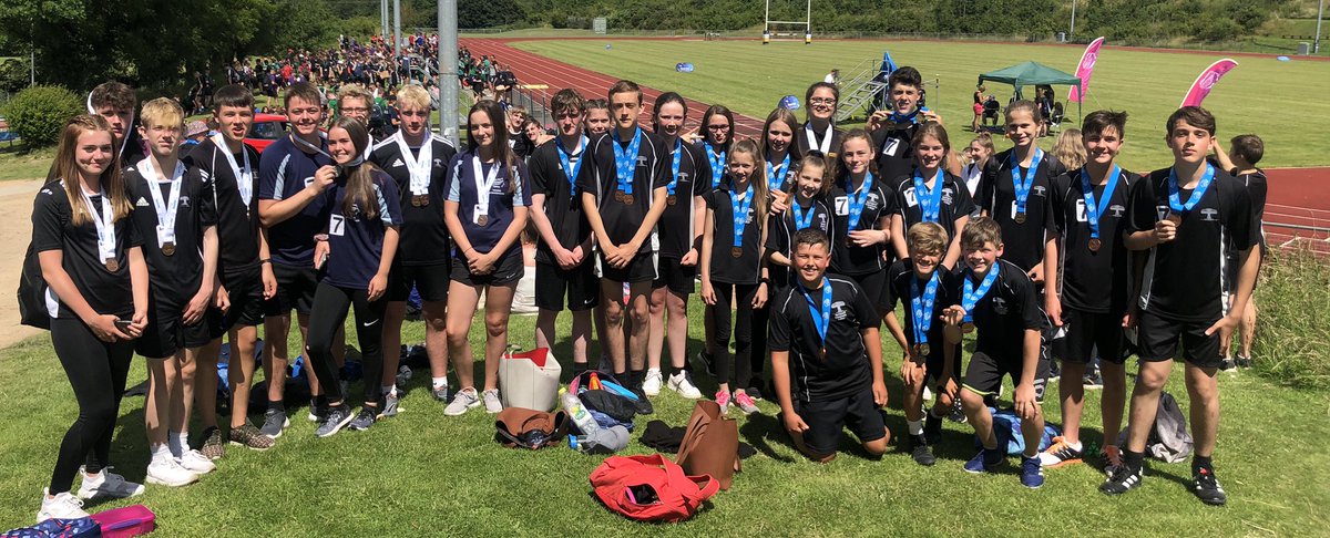 SpringwellPE's tweet image. What an amazing day at the Chesterfield Athletics. We couldnt have been more proud, our students’ conduct both in competition and throughout the day was first class! 27 students returned home with medals and also the Yr10 Boys team🥇Year 7 Girls and Yr10 Girls🥉🥉👏🏼🙌🏼💪🏼