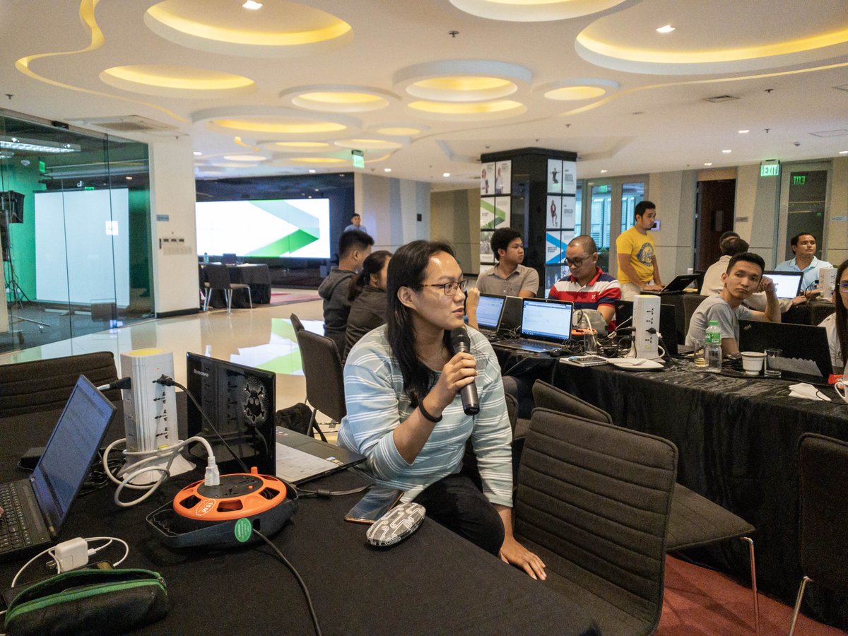 DEVCONPH's tweet photo. Q&A with Camille Occeno.
#DevConPH
#DevConYear10
#AICodeCamp https://t.co/pWLy6Up9Dc