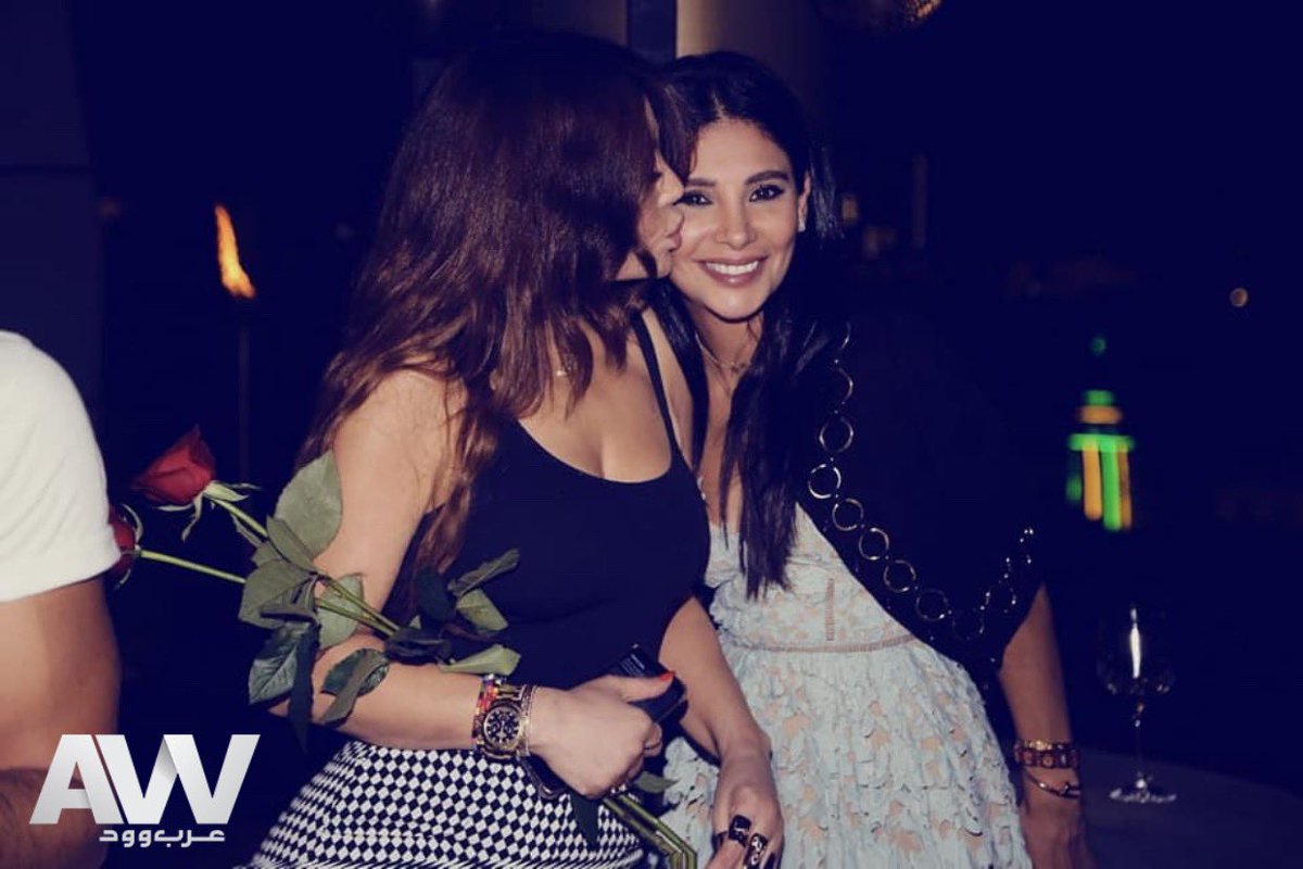 2000Qeshta's tweet photo. Haifa with her friends !! Haifa u look so cool @HaifaWehbe  https://t.co/tNMkTunDqv