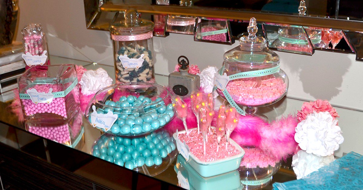 Check out the super #cute Spa #Party Candy Buffet we just did...  Don't need full party, just order a candy buffet! #lovetobecreative #spaparty #kidsparties #candybuffet #spatacular #nashville #brentwoodtn #franklintn #moms #dads #momlife #dadlife #parents #kidbirthdays #funstuff