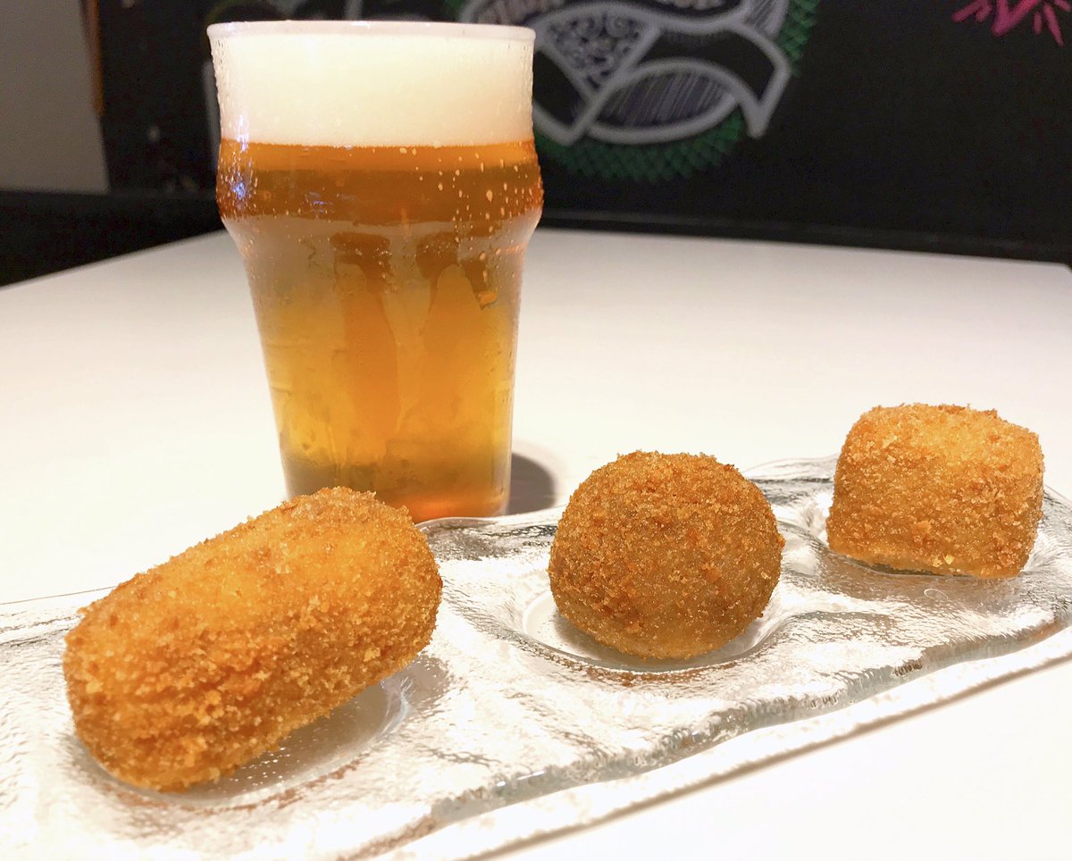 Si hoy se te ha hecho tarde para acercarte a la costa oeste de EEUU no te preocupes La Runnin Out de <a href="/FalkenBrewing/">Falken Brewing</a> (West Coast IPA)
Tropical, cítrica, fresca y bien lupulada te esta esperando en Sukalki y forma un auténtico dreamteam con nuestras croquetas.
Nos vemos en Sukalki!