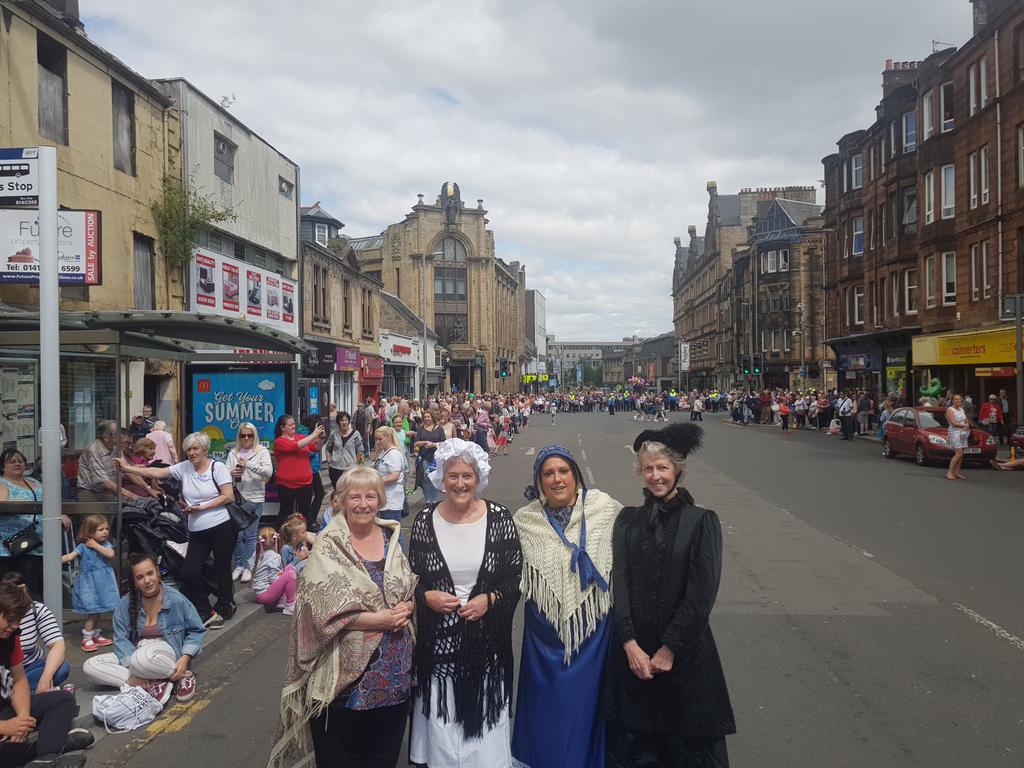 Sma' Shot Cottages (@sma_shot) on Twitter photo Patiently waiting for the parade to pass Browns Lane! Great turnout in Paisley today! <a href="/paisleyis/">Paisley is</a> #smashotday2019 Patiently waiting for the parade to pass Browns Lane! Great turnout in Paisley today! <a href="/paisleyis/">Paisley is</a> #smashotday2019
