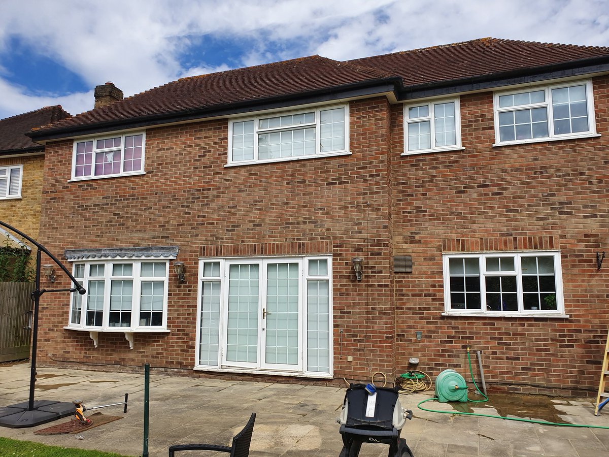 We've just finished pointing this rear extension in Bickley..

Raking out all existing pointing to a depth of 20mm and reinstating to match existing.  

For all your Brickwork pointing and repairs,we are here to help you. 
⭐⭐⭐⭐⭐
Info@simmonsbrickwork.co.uk  
07985112908