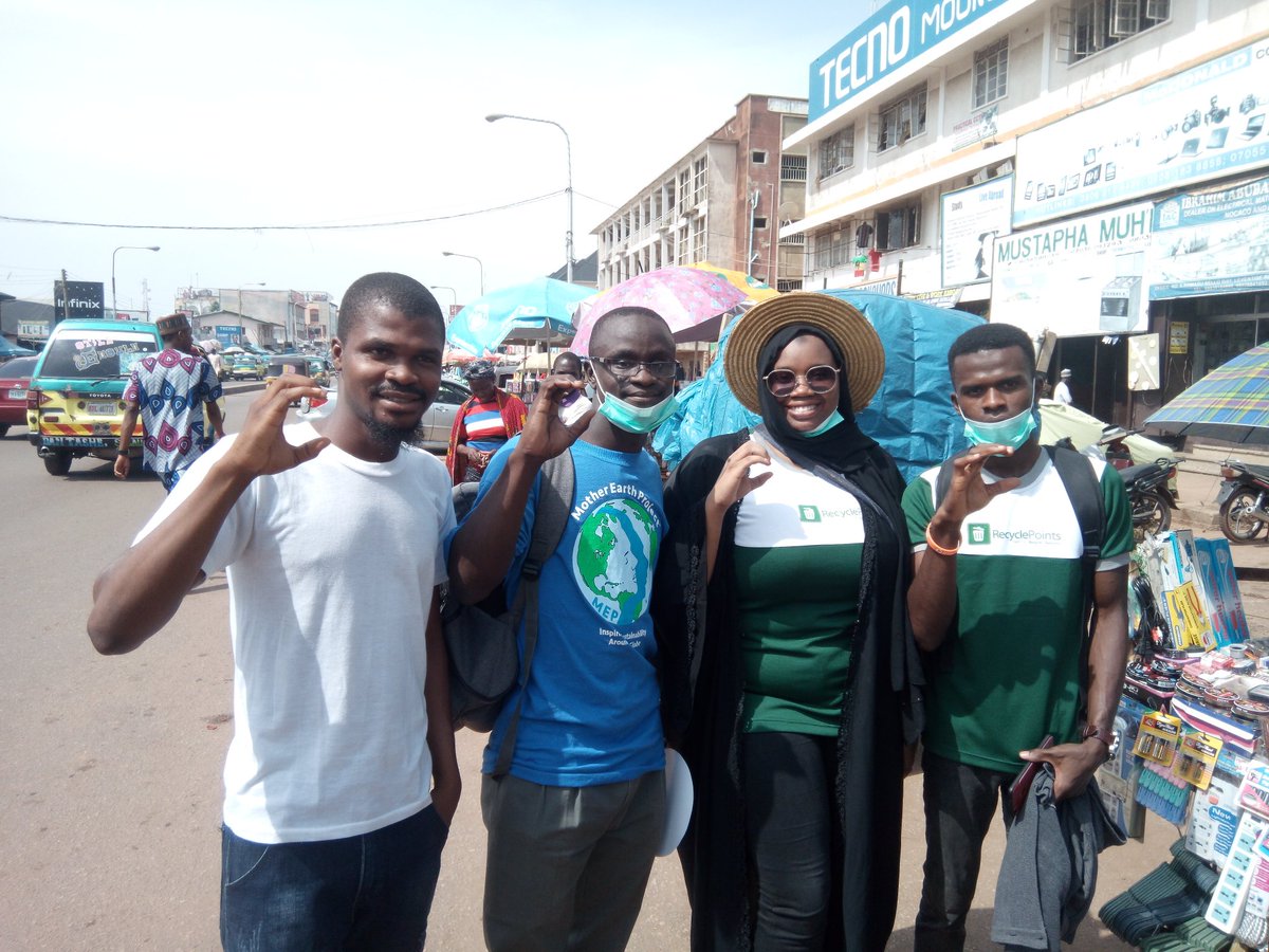 dheenylkhair's tweet photo. #UBNEVDay Cleanup team kaduna is 🔥 🔥 🔥. Thank you very much @UNIONBANK_NG for supporting a
#StreetCleanupExercise.
#UBNEVDay2019
#EVDay
#EVD2019
#Volunteering
#CSR
#UnionCares
#UnionBank
#RecyclePoints
#SustyVibes
#YourSimplerSmarterBank #socialbenefit https://t.co/0nXEXMfgx0