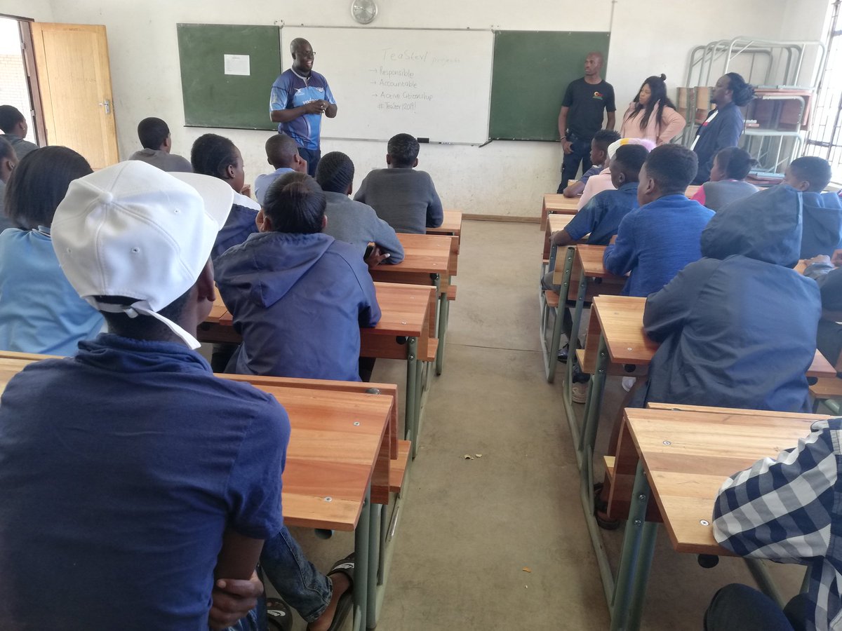 Teasterlprogram's tweet image. Pre-Camp session. This is intended at getting learners ready for the camp. 

For the love of Rural Schools Development

#teasterlcamp2019 
#authenticcareercamp 
#AuthenticCareerguidance 
#ruralschoolsdevelopment
