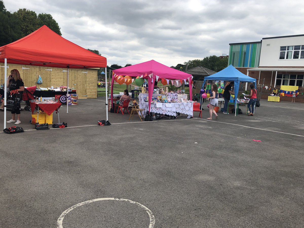 worsley_bridge's tweet photo. Come on down to our Summer Fair this afternoon! International stalls with food and activities for all! Barbecue! Tombola! Performances! And more! https://t.co/SGWfJhEiSF