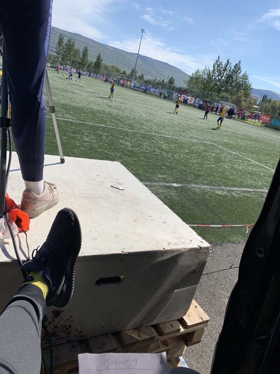 sindrimarstef's tweet image. Auðvitað er Sunny Ak á lokadegi N1 mótsins. #N1mótið #KAtv #fotboltinet