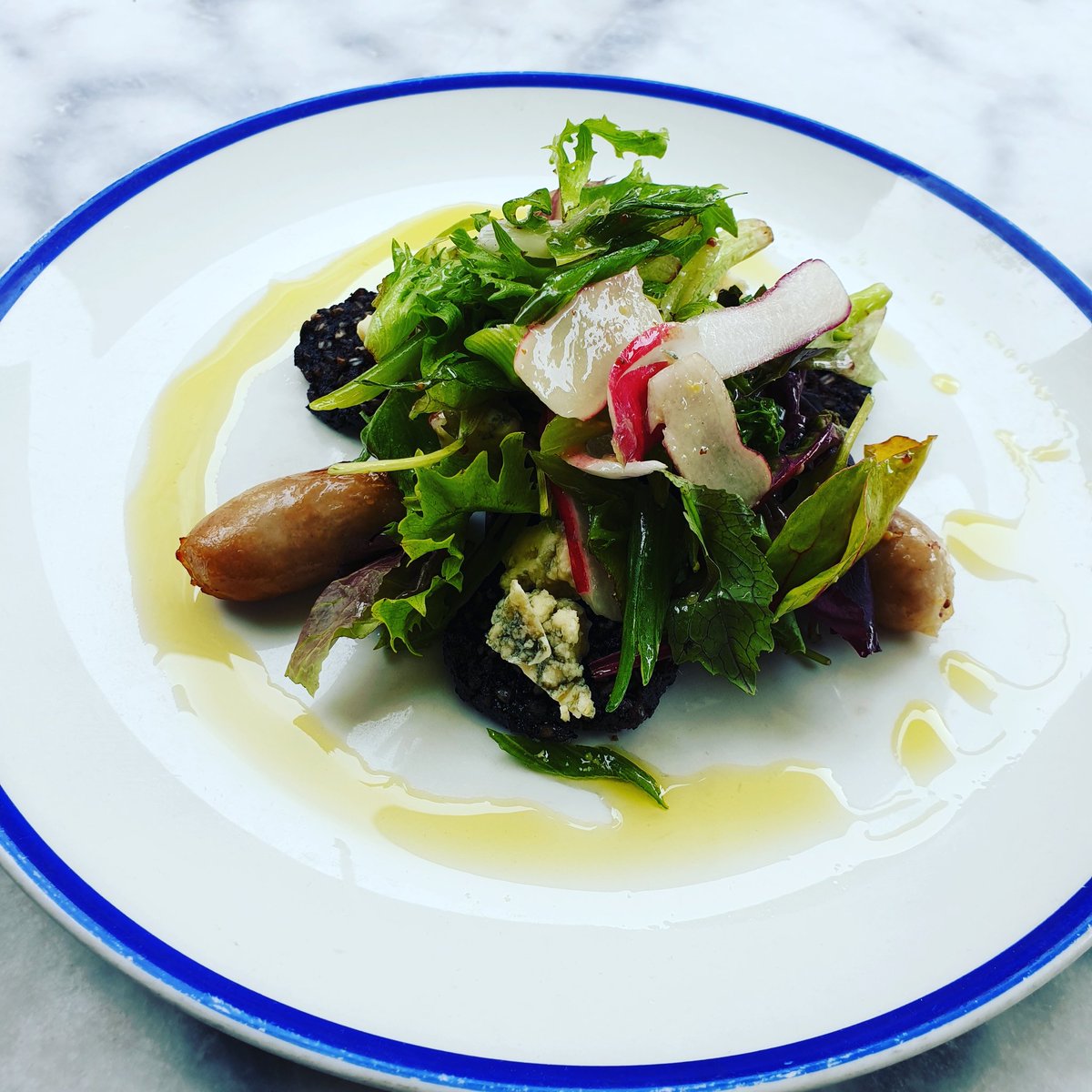 Crispy clonakilty black pudding, honey &amp; mustard sausages and stilton salad #lunchspecials #courtyardgarden #cheflife #clonakiltyblackpudding #lightlunch #woodstockarms #publife