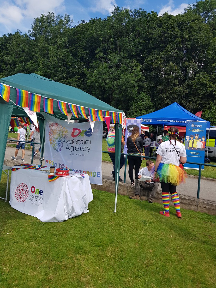Esat1309's tweet image. The sun is shining bright for #BatleyPride 🌞🌞🌞🌞 @commlinksnorth @TTCKirklees @Touchstone_Spt