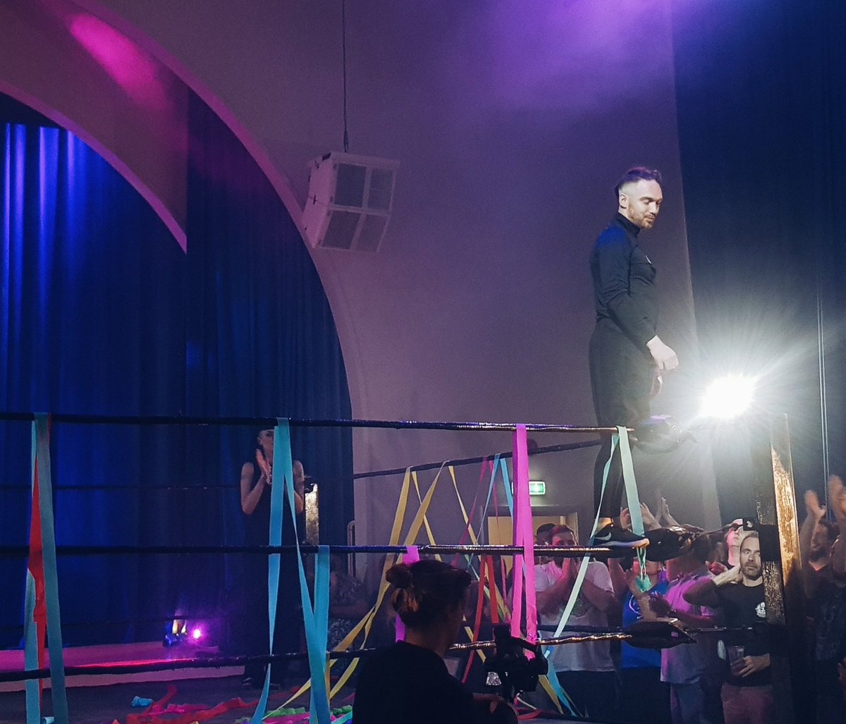 chloethfc_'s tweet photo. #RIPTIDEPointBreak was absolutely amazing, what a show!! • Truly gutted to see Sexsmith retire #ThankYouJack 🏳️‍🌈❤ Cara Noir vs PAC was insane, one of the best matches I've seen live!! I LOVE @RIPTIDEwres https://t.co/yc0QnQ5hjv