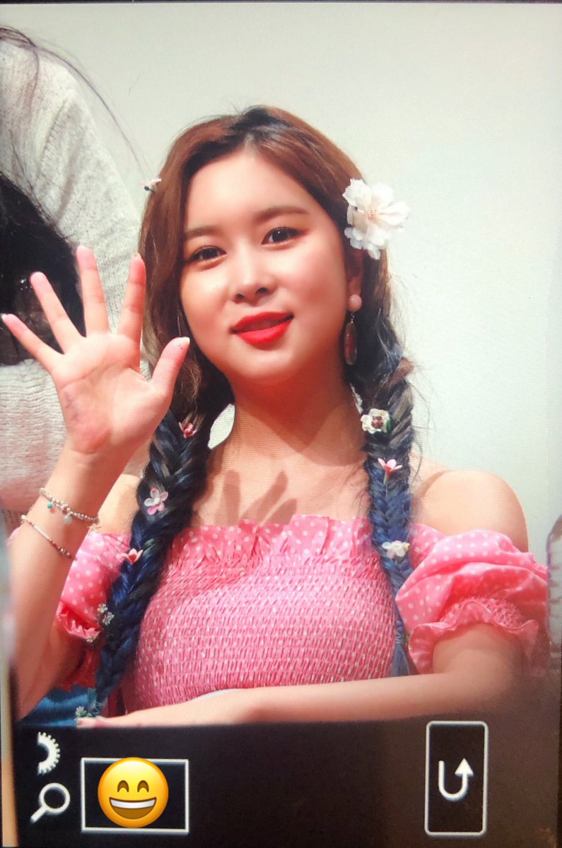 missingDayo's tweet photo. 190706 상암 팬싸 프리뷰 
#우주소녀 #다영 #WJSN #DAYOUNG #Boogie_Up 
@WJSN_Cosmic https://t.co/osdRHVzFPG