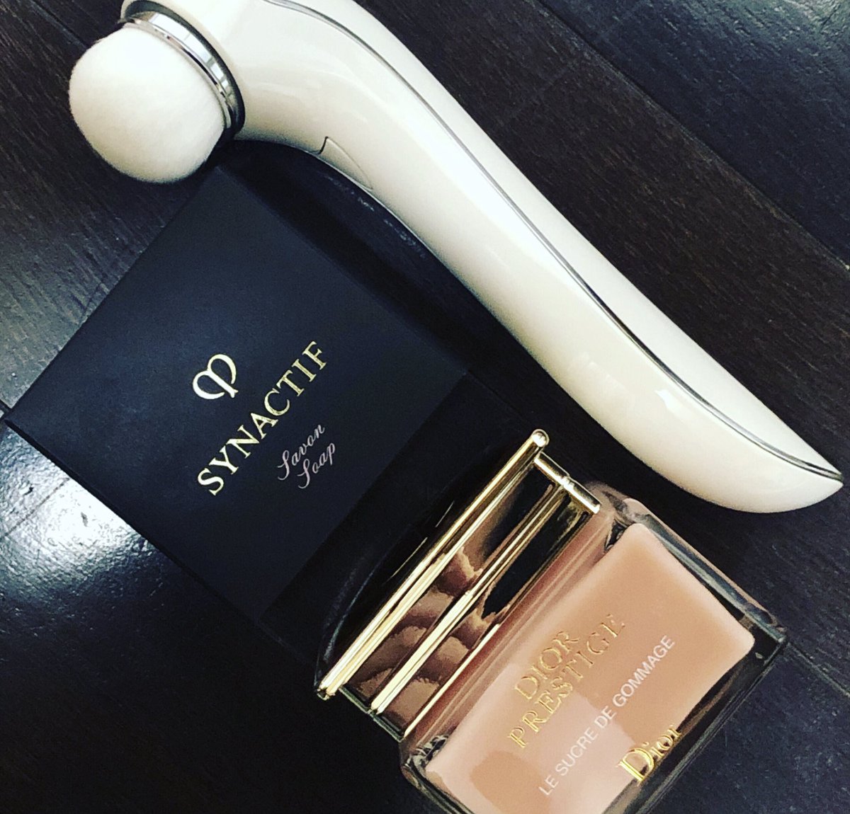 sir0free's tweet photo. 今使ってる洗顔類 たぶんこれがベスト
#refa #SYNACTIF #Dior https://t.co/iuZWNk1ywg