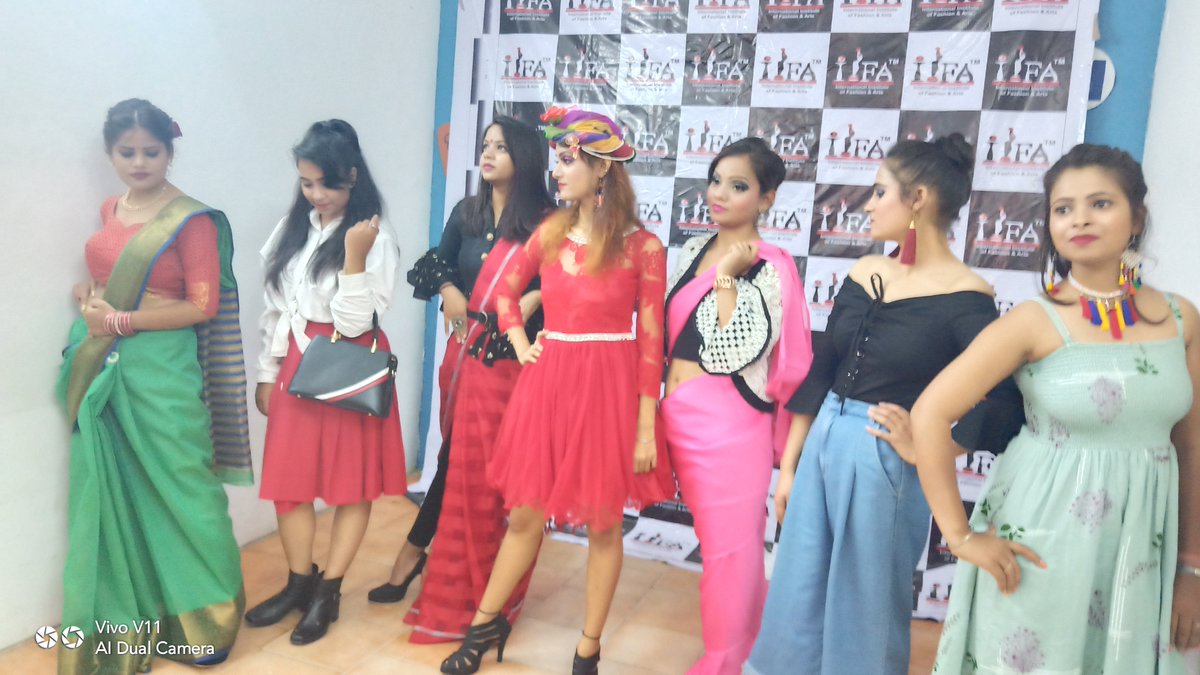 iifa_india's tweet image. Style is a way to say who you are without having to speak .
Happy girls are the prettiest.
#Batchcode-FD 103
#Proudtobeaniifaite #BestDesigninginstituteinagra #BestDesigninginstituteinindia
#fashiondesingcareer #interiordesingcareer
#fashioncollege #Interiorstudies