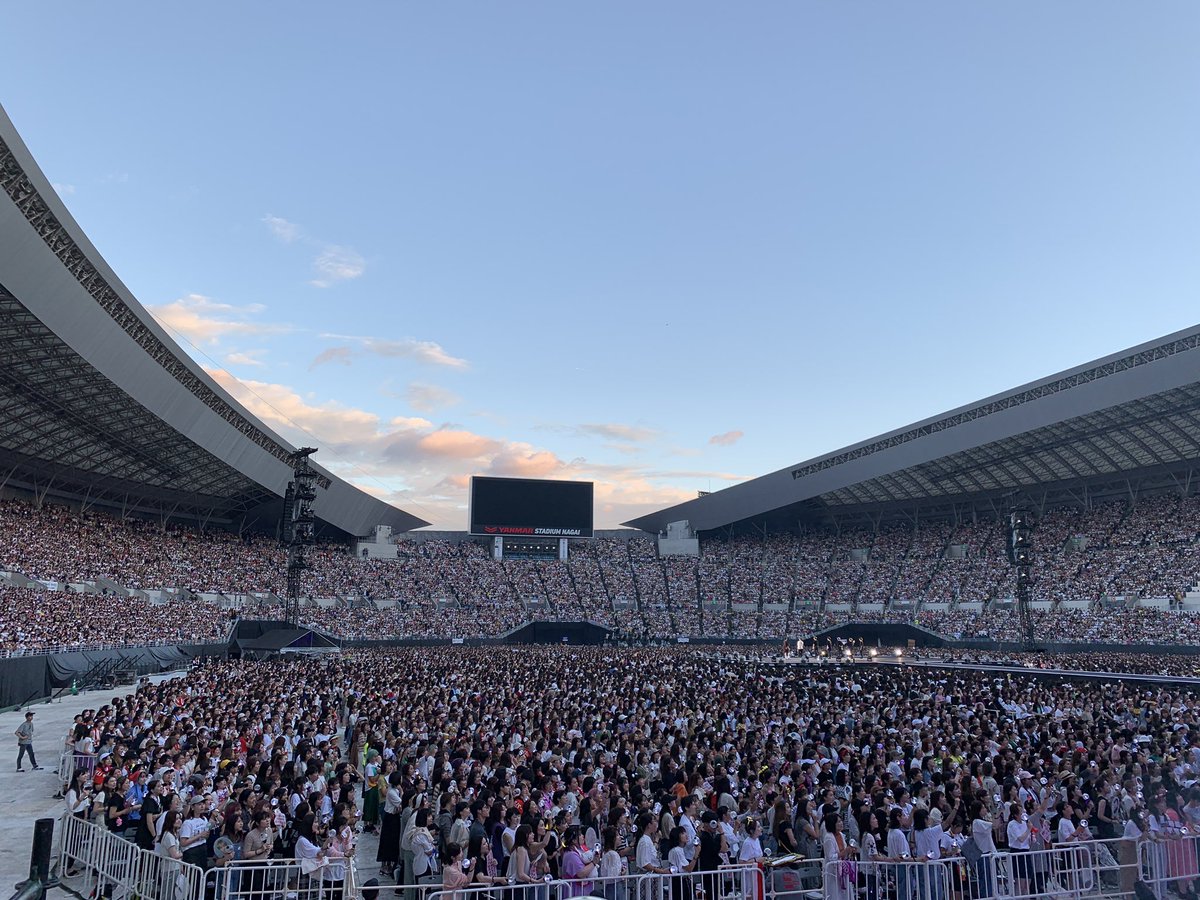 Bts Japan Official Bts World Tour Love Yourself Speak Yourself Japan Editionヤンマースタジアム長居1日目 The Music Day 19 時代 楽しんでくれましたか Armyと一緒で幸せな時間でした T Co Buvskuesng