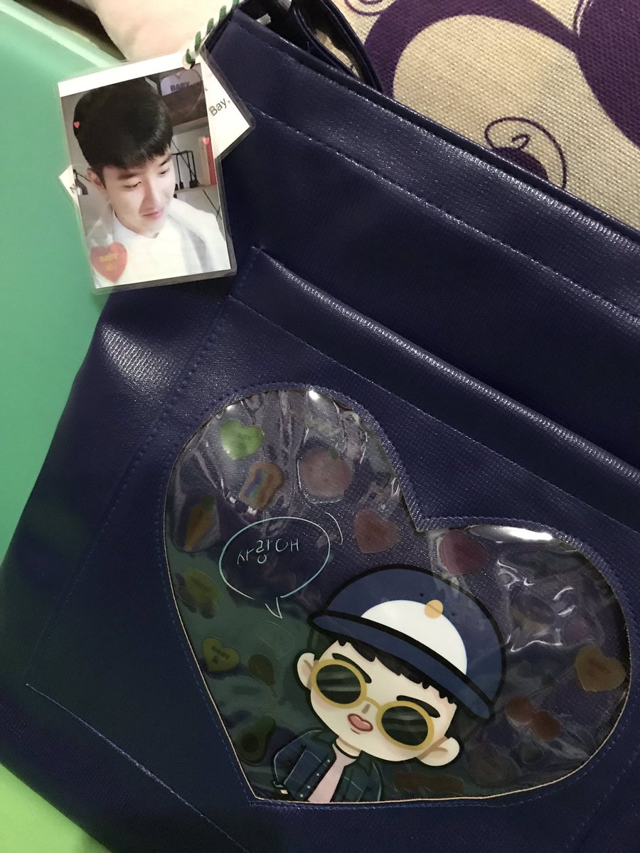 sunsetjeid's tweet photo. I used D.O photo as a Keychain.... https://t.co/MdOlkvCTod