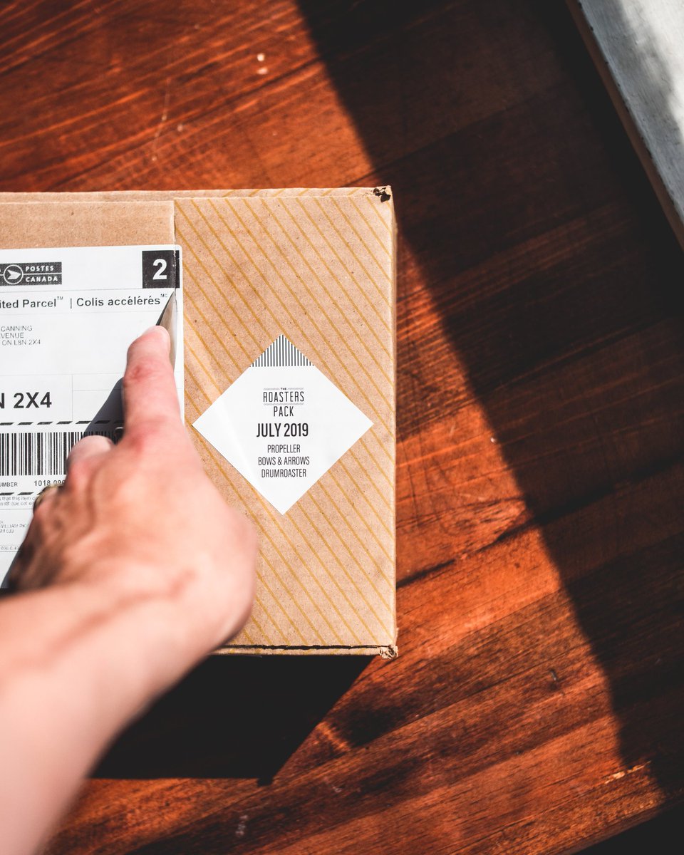 TheRoastersPack's tweet image. 🙋🏽‍♀️ Say "Hi!" to the July issue of The Roasters Pack. This month we're featuring a beautiful peachy Ethiopian from @propellercoffee &amp;amp; two distinct coffees from the Mataquescuintla region of Guatemala 🇬🇹 from @BowsXArrows and @drumroaster from beautiful Vancouver Island 🌊