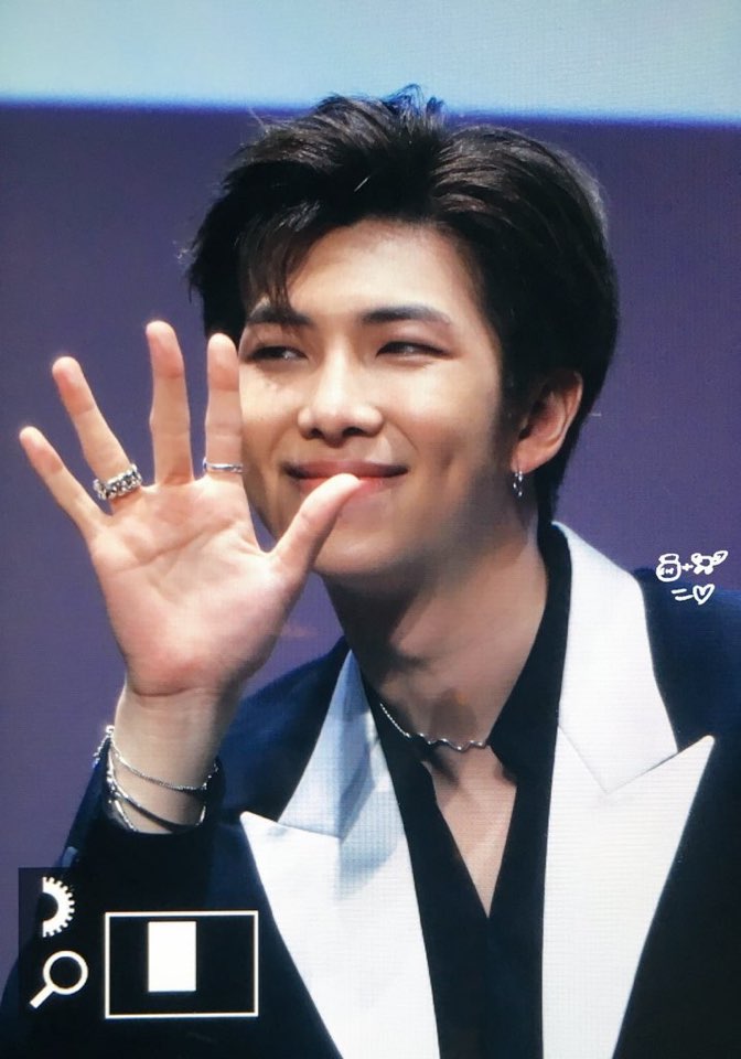 오늘도 손사진폴더에 하나 추가....한김에 타래를 하나 만들어보겟읍니다