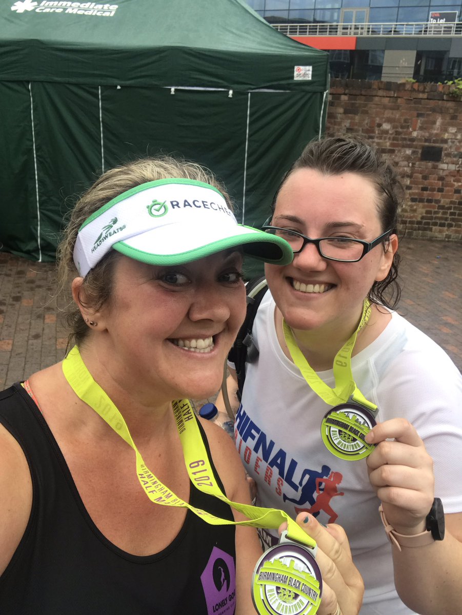 clair_cains's tweet image. That’s another 13 miles added to #teamsouth total 👍 excuse me while I fall asleep in the bath... @RunATWorld @purdueperform @becsj76 @TikibooFitness @GarminUK @racecheck #visorclub #purdueperformance #lonelygoat @BBC_HM #knackered