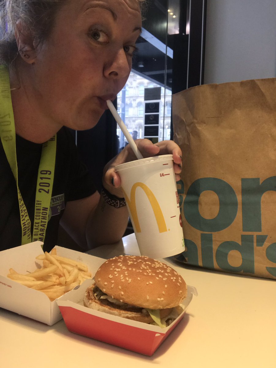 clair_cains's tweet image. That’s another 13 miles added to #teamsouth total 👍 excuse me while I fall asleep in the bath... @RunATWorld @purdueperform @becsj76 @TikibooFitness @GarminUK @racecheck #visorclub #purdueperformance #lonelygoat @BBC_HM #knackered