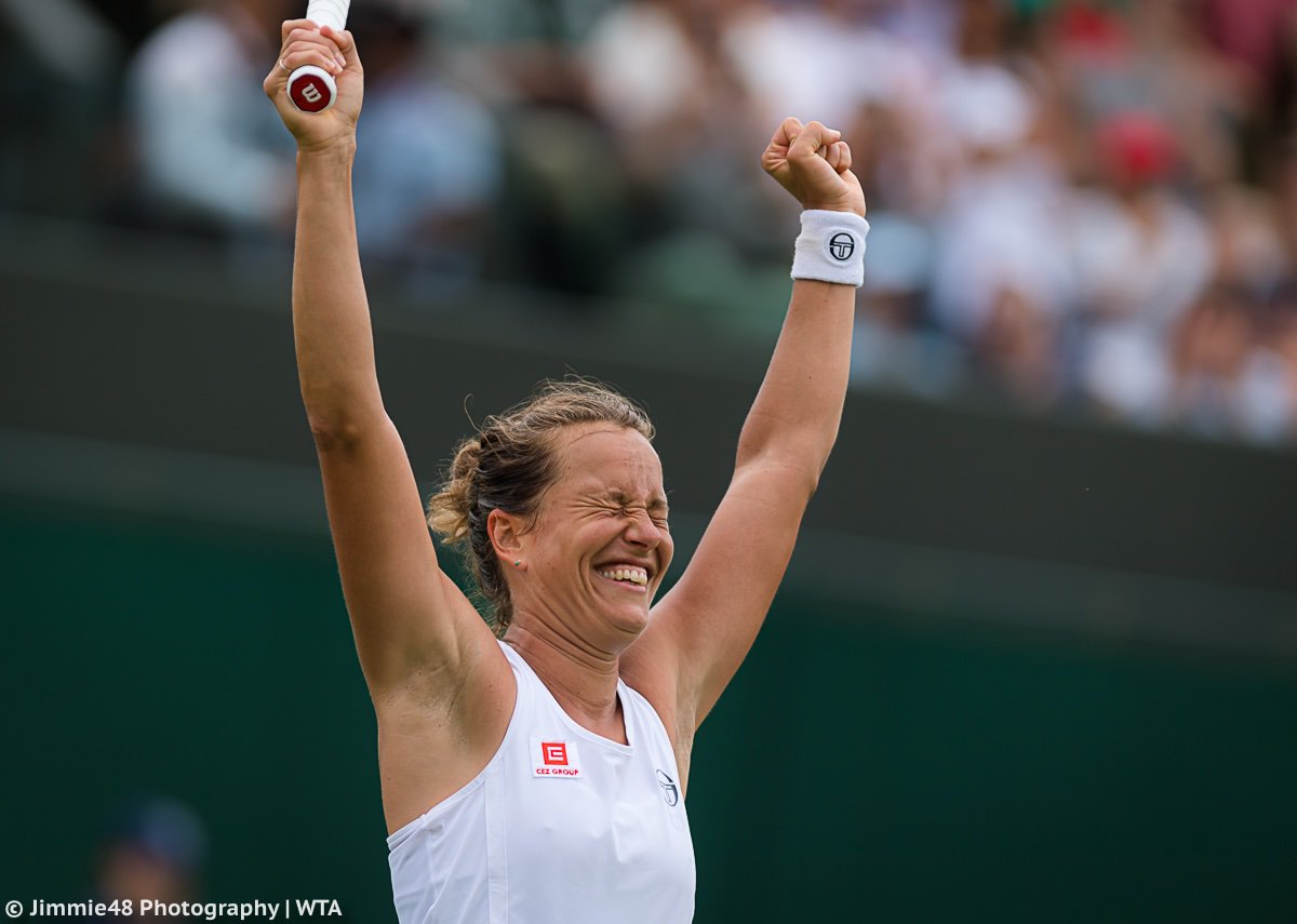 BARBORA STRYCOVA - Página 16 D-z1IitXkAAAe5b