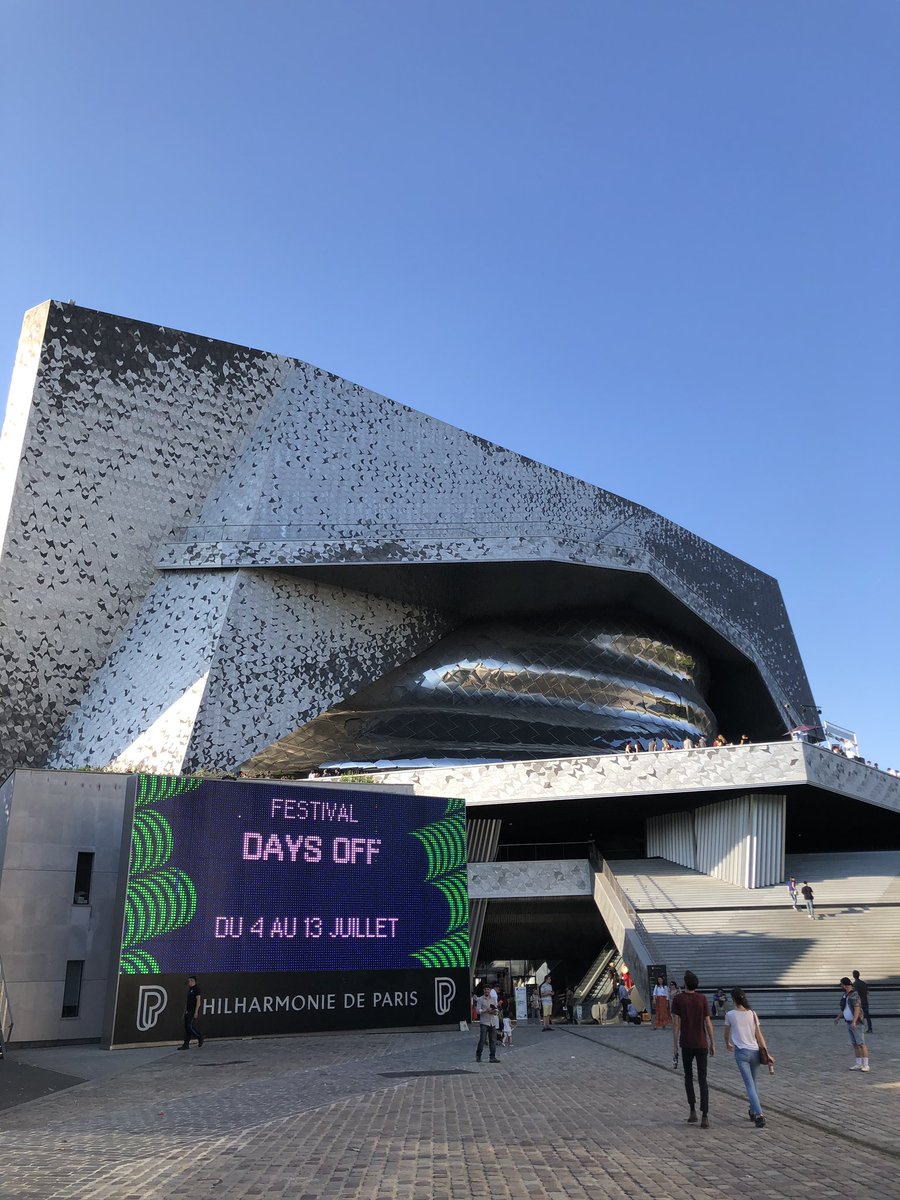 Alexandre_Sim's tweet photo. #Daysoff2019 tonight!
L’Islande à la Philharmonie de Paris.
Avec Riceboys Sleep joué par Jónsi & Alex Somers.
🤗🤗🤗
#excited #live #concert #islande #iceland https://t.co/1Hv515wbgn