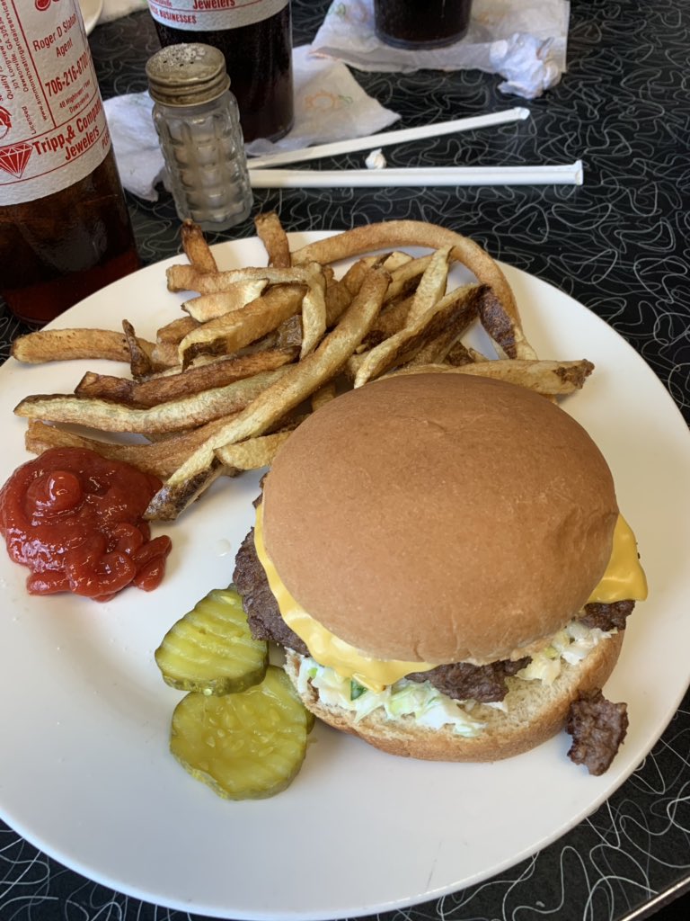 LacyBazinet's tweet photo. Made a little pit stop for lunch on our way home from Maggie Valley @DawsonPoolRoom @chaseelliott #BullyBurger #di9 https://t.co/2sxSHKvMBQ
