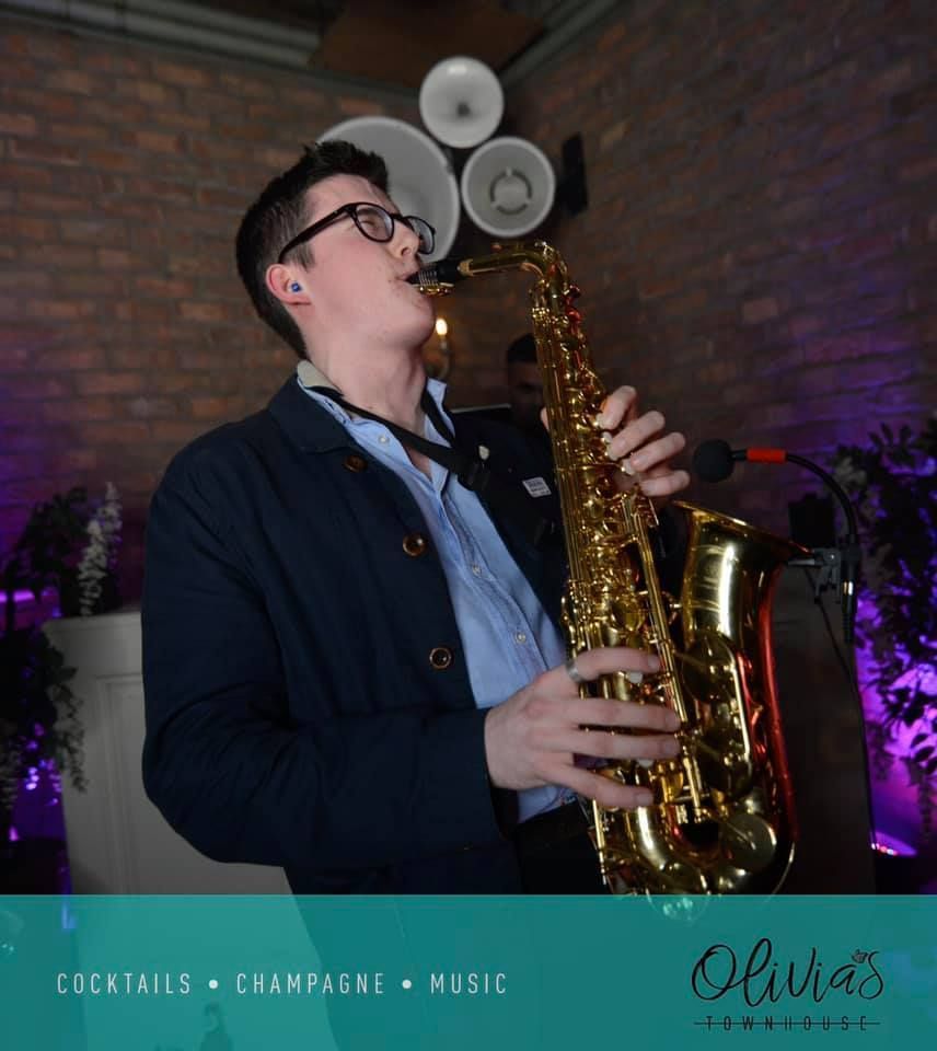 Love a bit of Sax at @olivias_birmingham 🎷#viralmusicuk #saxophone #birmingham #uk