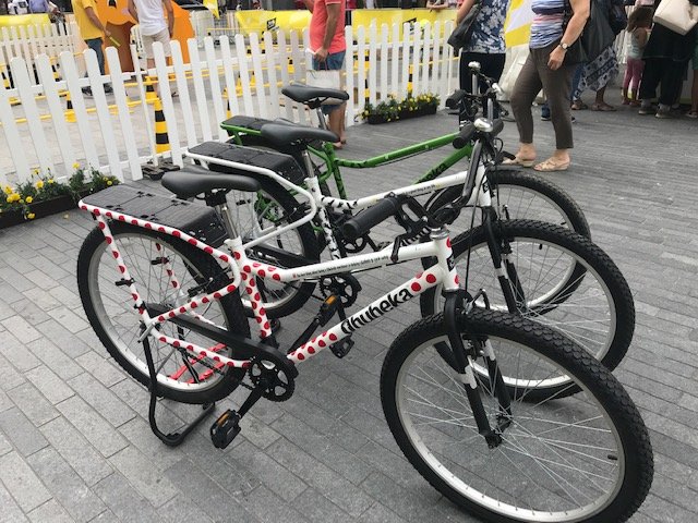 😢 Last night, one of the 4 <a href="/Qhubeka/">Qhubeka Charity</a> bicycles on show at the Brussels Fan Park was stolen. The auction at the end of the Tour helps us to finance bicycles for children in South Africa. Please help us find the yellow Qhubeka bicycle!