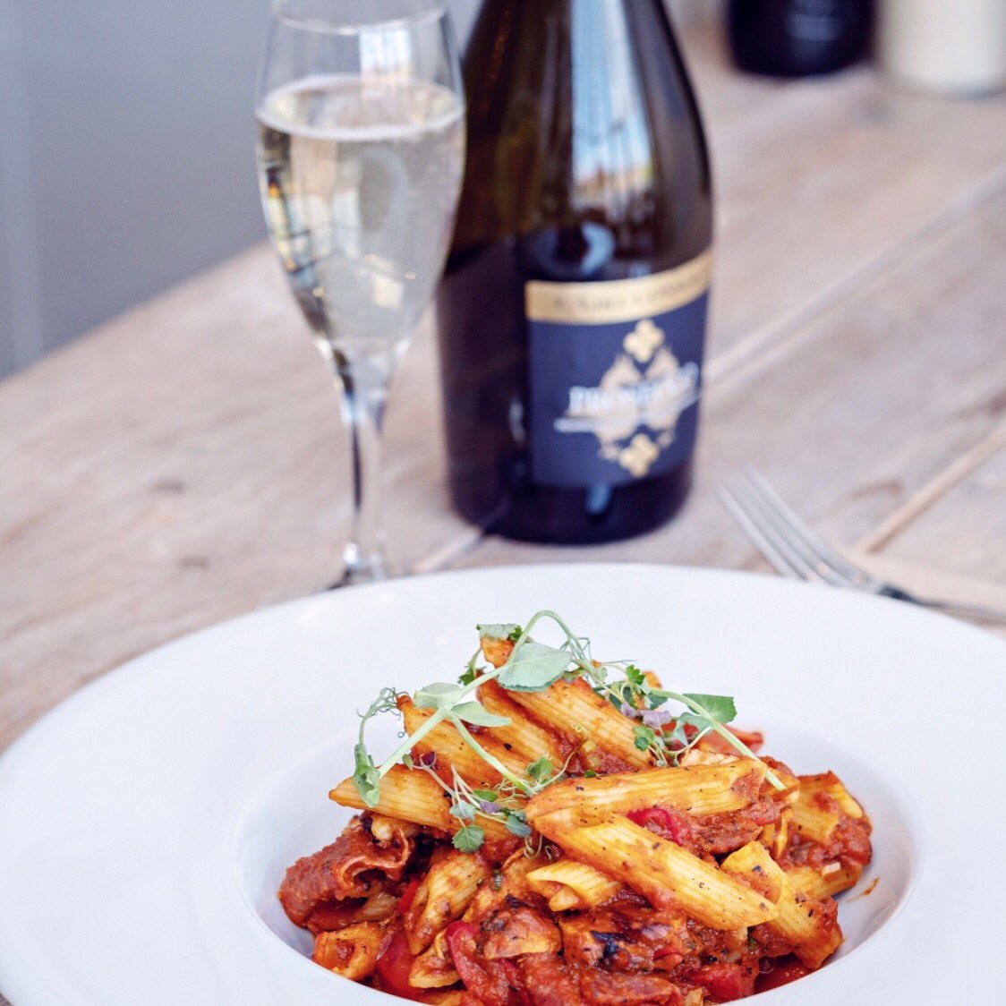 Pasta and Prosecco... the perfect combo on a Saturday 😍😋🍾
#prosecco #pasta #foodgoals #foodie