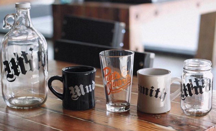 Quench your thirst ASAP at the combo Pints and Quarts Dallas /Mudsmith location in Oak Lawn! Helloooo #AdultMilkshakes 🥤