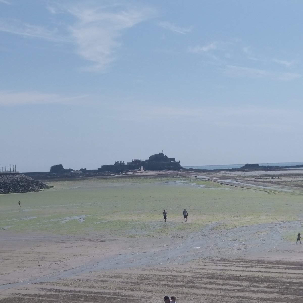 We've made it to Jersey and are really excited to get stuck in tomorrow <a href="/loveheritage/">Just teddy</a> Elizabeth Castle. But first: ice cream and a bit of an assessment of the (empty!) lido #loveyourcastle #ECJP2019