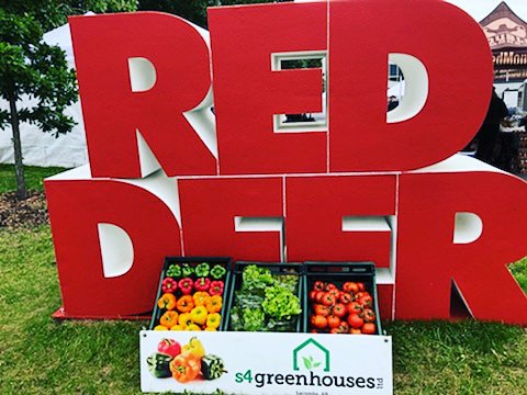 S4Greenhouses's tweet image. Norm and Leona are at the Red Deer Market until 12:30. 

**Remember, the market has moved back to the Servus Arena location**

Come down and see all the great products at the market, and #supportlocal.