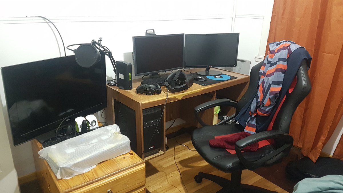 Toushi Auf Twitter Setup Appreciation Day Clean Desk Dual