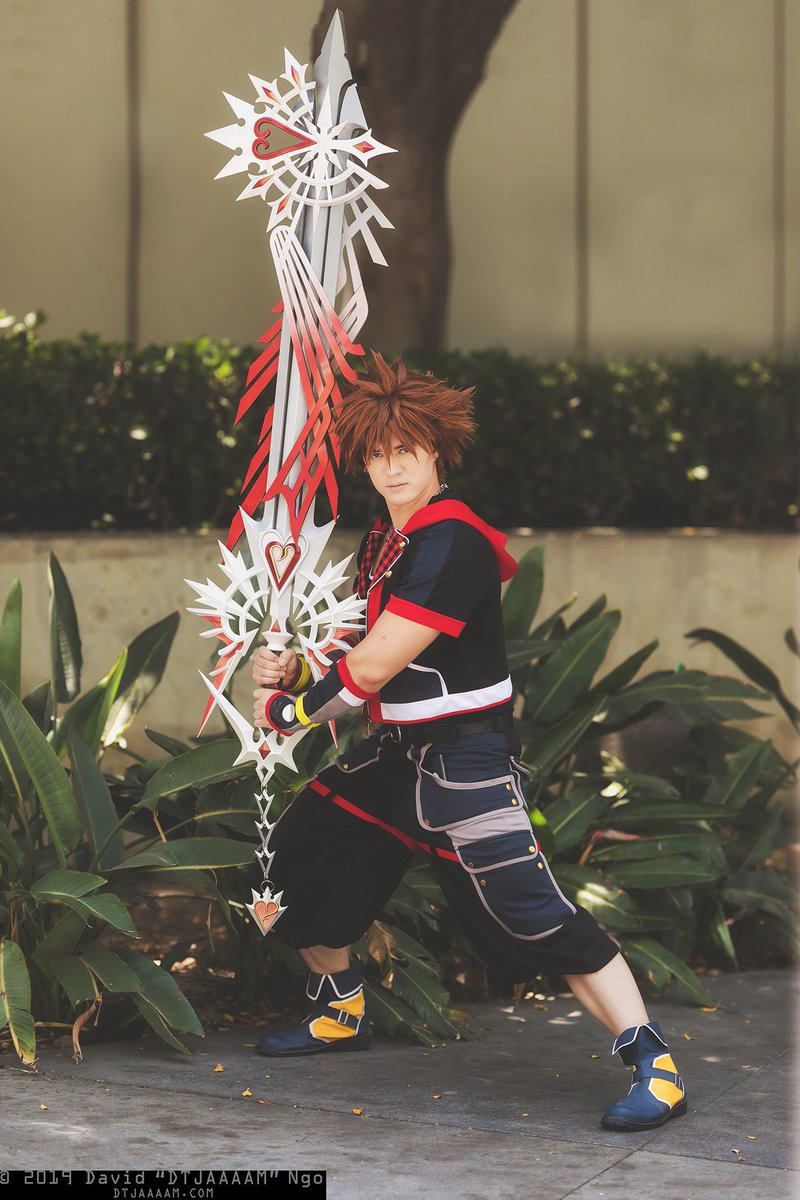 Sora with the Ultima Keyblade.

Cosplayer: <a href="/KohaluX/">Kohalu</a> (instagram.com/kohalucosplay/)

#cosplay #animeexpo #animeexpo2019 #ax2019