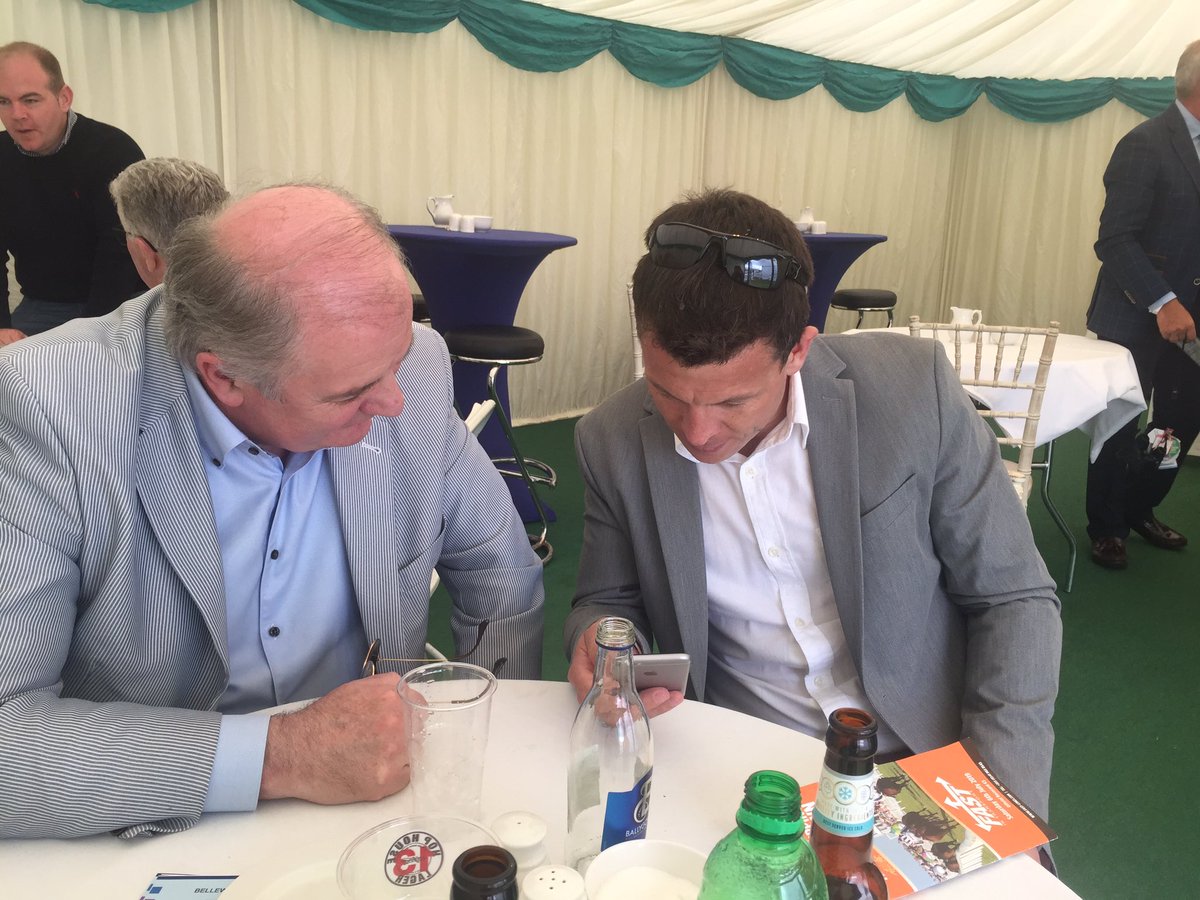 Great company at the races @GavinDuffy and Colm catching up on the @officialgaa . @OrlaithCarmody you are missed 🐎@BellewstownRace #BellewstownRaces #LouthChat