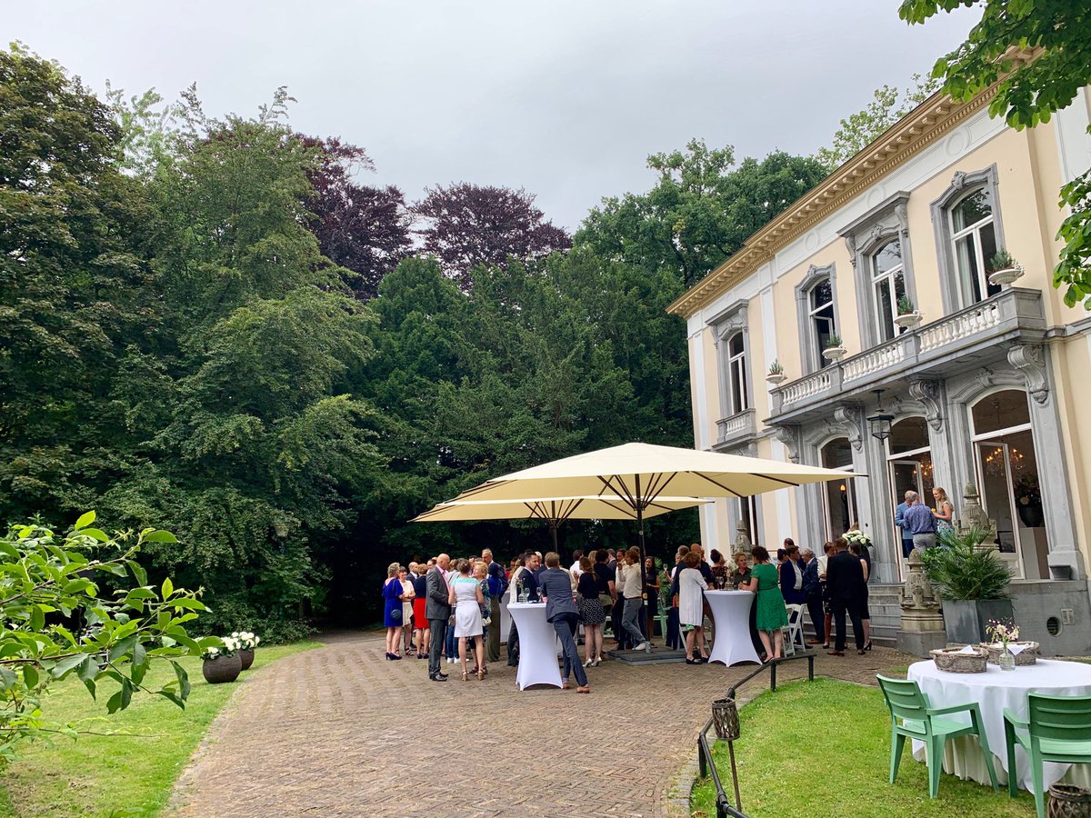 Heel bijzonder als je ook deze momenten met je klanten mag delen. ⁦<a href="/Wolfslaar/">Landgoed Wolfslaar</a>⁩ #Breda #bruiloftsreceptie #Forwardadvocaten ⁦<a href="/Agin_Timmermans/">AGIN Timmermans</a>⁩