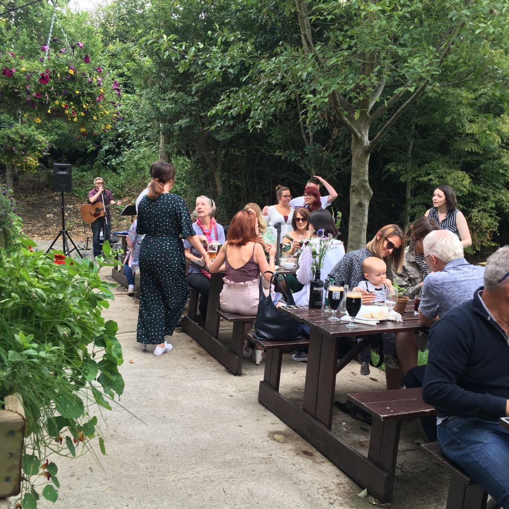 Look at the forecast Met Éireann has for Carlingford this evening! Come down and enjoy our beautiful outdoor area sipping beer and wine while enjoying fresh wood-fired pizzas and sides. Here's the menu bit.ly/2vlRpxQ open from 5 to late.