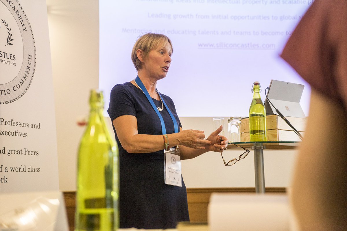 On the second day of the #SEA19 Catherine Ogilvie coaches our participants on how to tell a compelling and authentic company story 🗣

#SiliconCastles #StartupExecutiveAcademy #startuplife #stanfordgsb #entrepreneur #startups