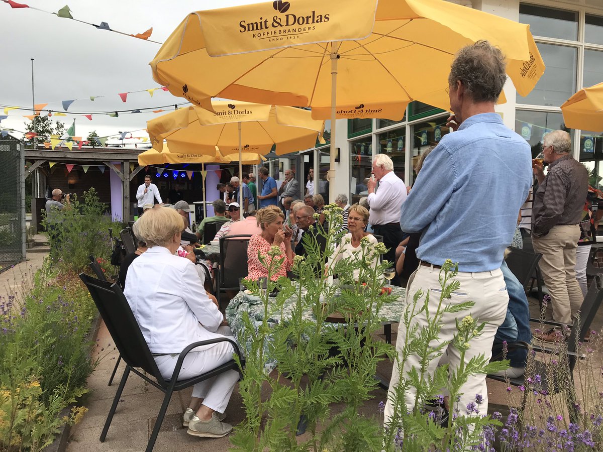 Arjankraijo's tweet image. Felicitaties overgebracht bij 60 jarige: Alblasserdamse Tennis Vereniging #ATV #springlevend #gefeliciteerd