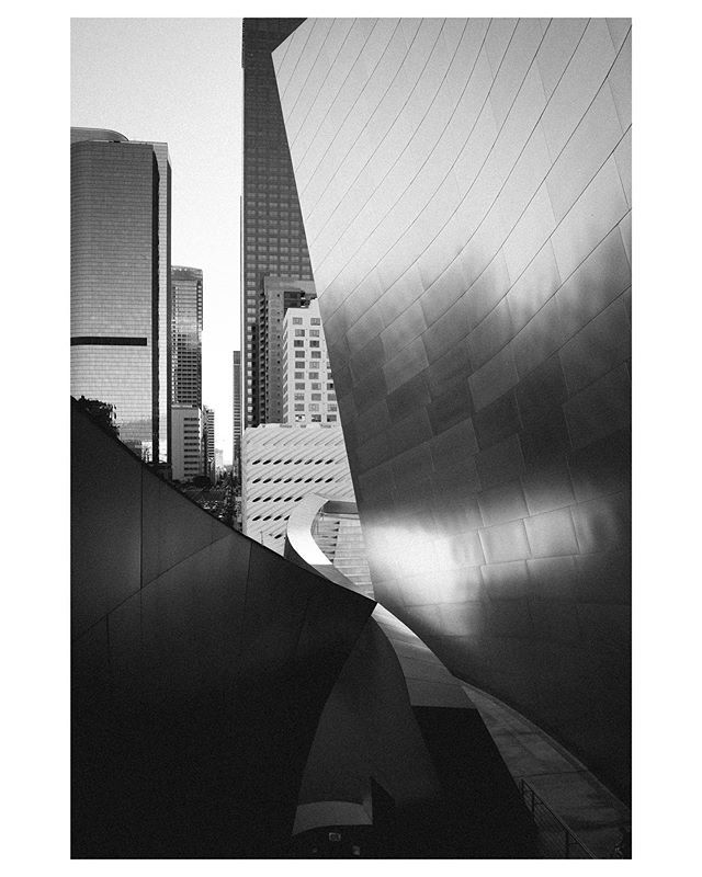 vincedesantiago's tweet photo. Los Angeles, 2018
#LeicaQ #losangeles
. . .
. .
#streetphotography #streetdreamsmag #magnumphotos #storyofthestreet #urbanandstreet #streetsofchrome #🔴📷 #leica #leicacamera #leicacamerausa #blackandwhitephotography #monochrome #bnw_rose #bnw_glob… https://t.co/bfCTeqX0J7 https://t.co/29GpFuO1cD