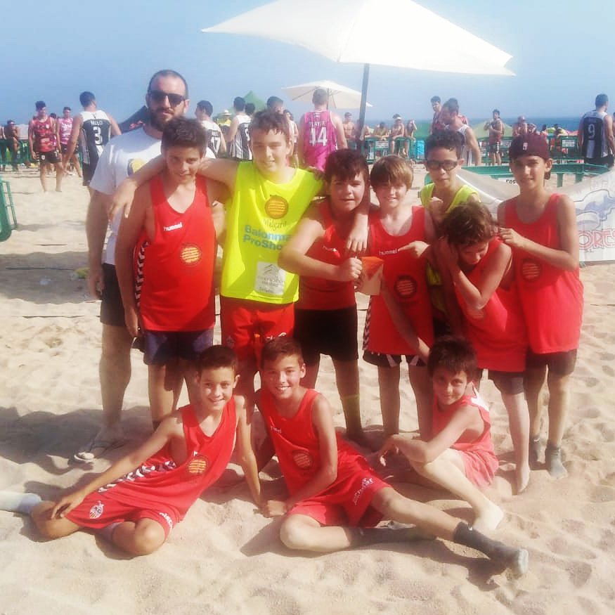 Final categoria aleví mixte:

1r H.P Midgard
2n <a href="/hpgranollers/">Handbol Platja Granollers</a>
3r <a href="/bh_barcelona/">Beach Handball Barcelona</a>
4t <a href="/ARHSLaRoca/">ARHS La Roca</a> "Sesepack"
5e <a href="/ARHSLaRoca/">ARHS La Roca</a> "Rest. El pla"
6e H. P. Pepperonis
7e <a href="/HPCanovelles/">HP Canovelles</a>