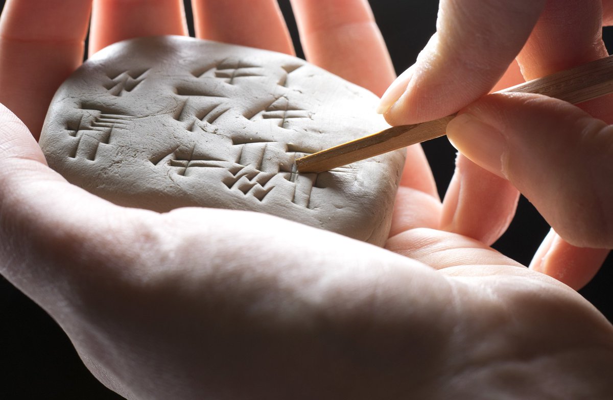 1 засушл вый глин стый. клинопись стило. клинопись вавилона. гиттиевые глины. кусок глины.