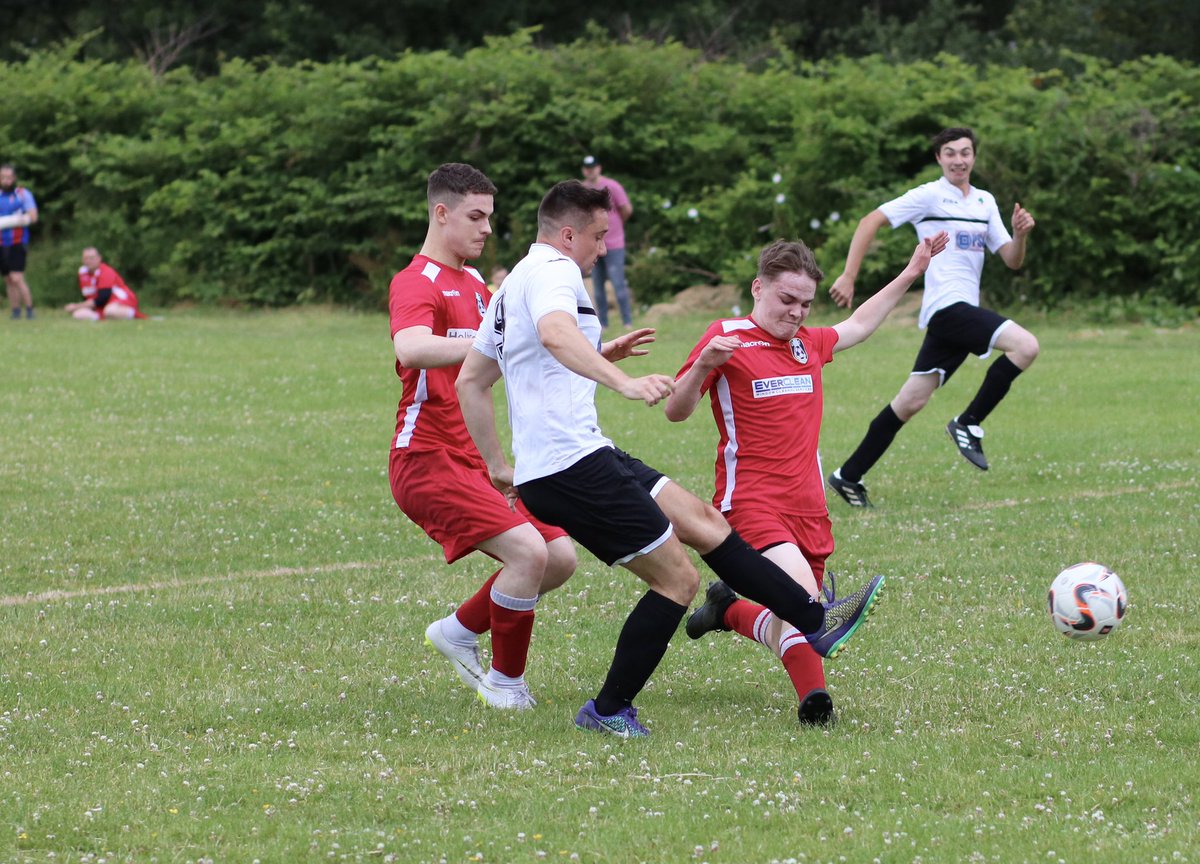 CoedDarcyFC's tweet photo. Few photos from our pre season opener today against Cwmamman 3rds 

More Photos on our FB Page https://t.co/MLguP2BoKv