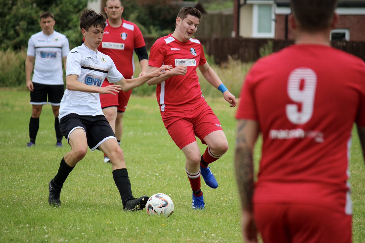 CoedDarcyFC's tweet photo. Few photos from our pre season opener today against Cwmamman 3rds 

More Photos on our FB Page https://t.co/MLguP2BoKv