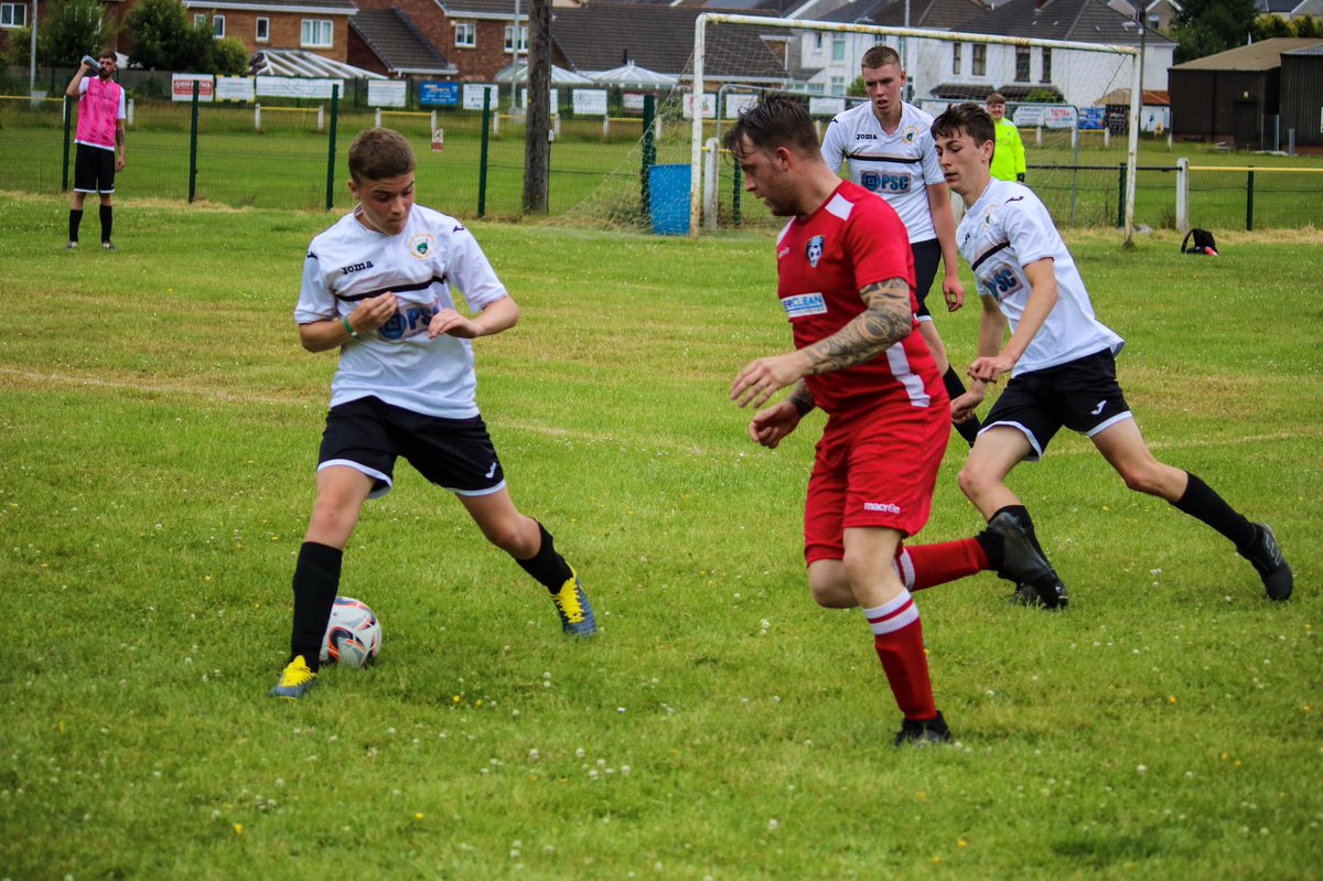 CoedDarcyFC's tweet photo. Few photos from our pre season opener today against Cwmamman 3rds 

More Photos on our FB Page https://t.co/MLguP2BoKv
