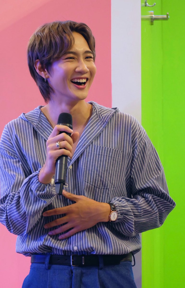 urmyfavmonday's tweet image. วันนี้ยิ้มเก่ง หัวเราะเก่ง ละมุนไปหมด &amp;gt;&amp;lt;

#bemorewithblue
#bemoreinspired
#เบๆไม่ใช่เวย์เรา
#CaptainChonlathorn