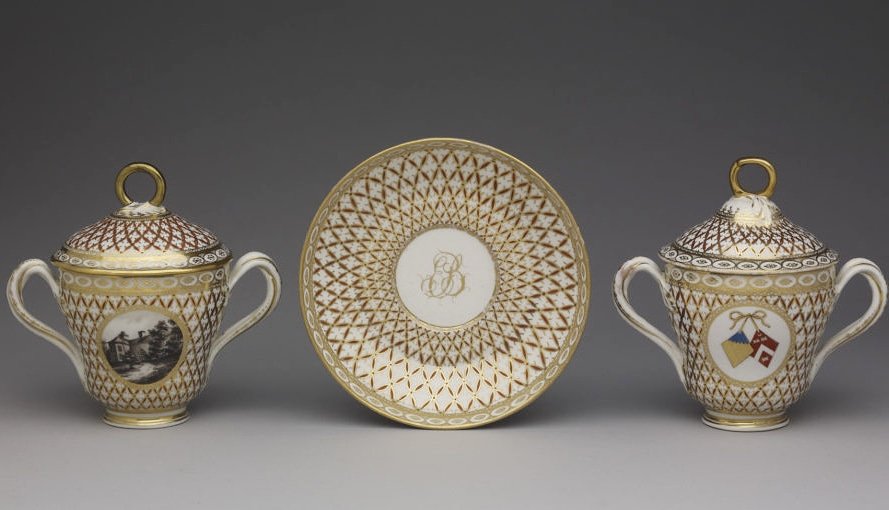 The Ladies’ Posset Cups are currently on display as part of the British Museum's new ‘Desire, love, identity’ guided tours. The trail highlights 15 objects that have a connection with LGBTQ history.

theguardian.com/culture/2019/j…

 #PrideInLondon #ladiesofllangollen #plasnewydd
