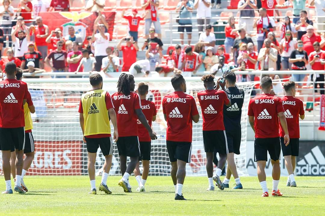 ❤⚪ Obrigado a todos os que estiveram presentes no Caixa Futebol Campus!

#TodosContam #PeloBenfica