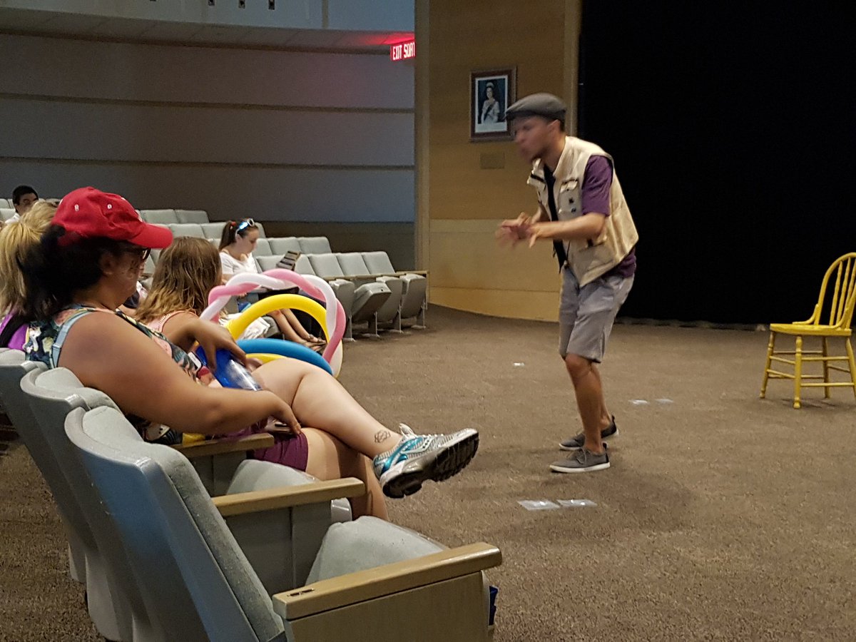 Couleehawk's tweet photo. Sebastian Lemay raconteur l'histoire du papillon a Rythmes et recits de la  BPO @opl_bpo #talesandtunes https://t.co/QpB9apuk36
